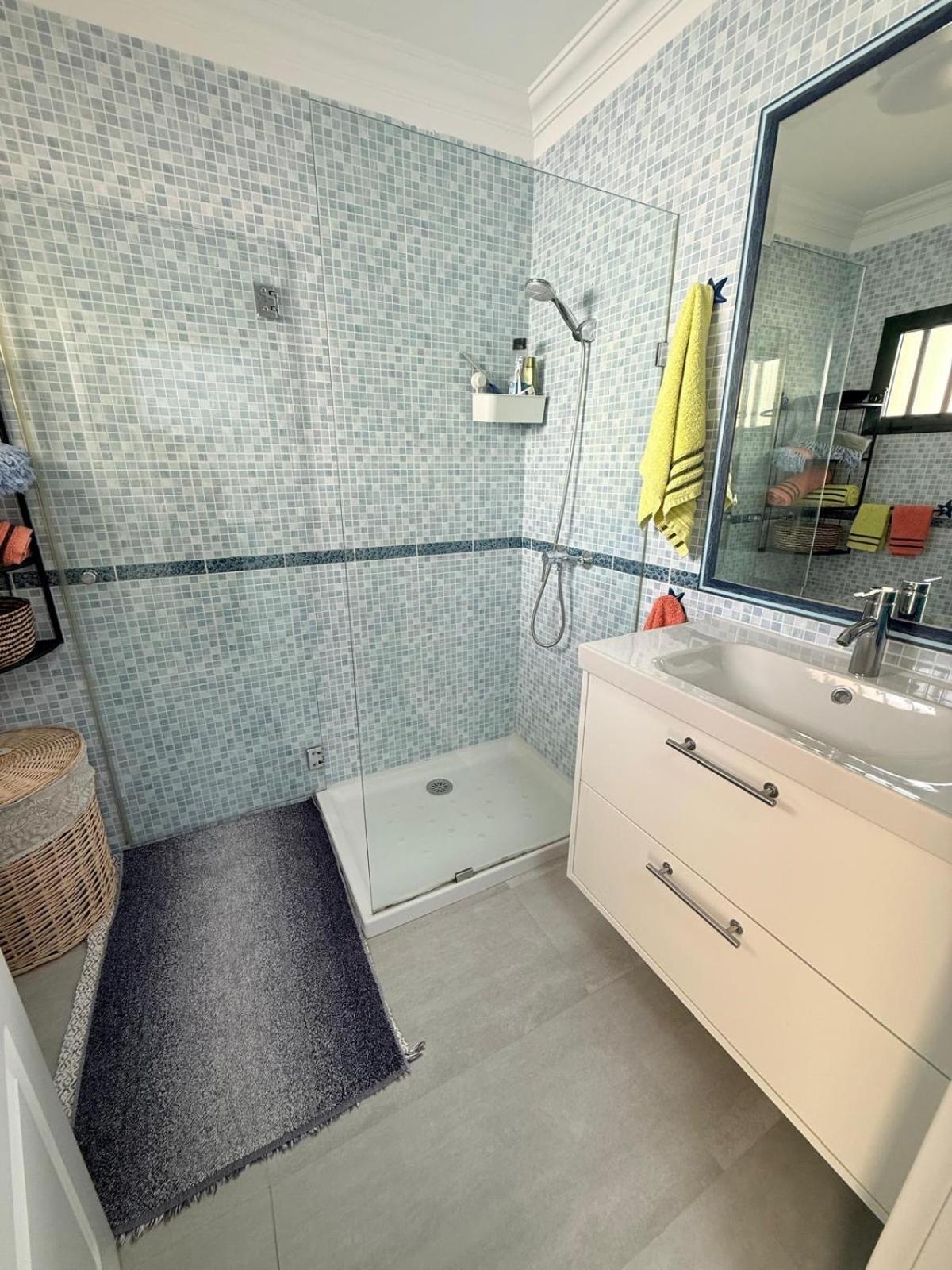 קוסטה טגוויסה Al Sole Studios Residence Playa Roca מראה חיצוני תמונה